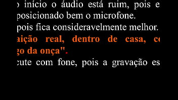 Comendo a namorada escondido atrás da escola